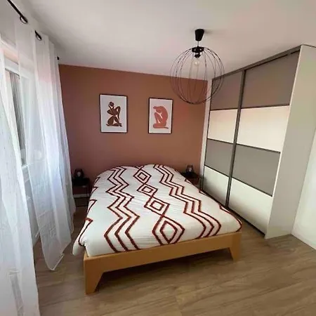 Magnifique De 180m2 アパート