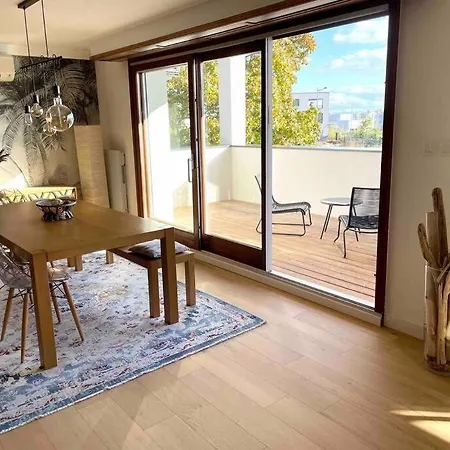 Magnifique De 180m2 アパート *