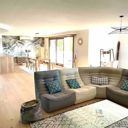 Magnifique De 180m2 *